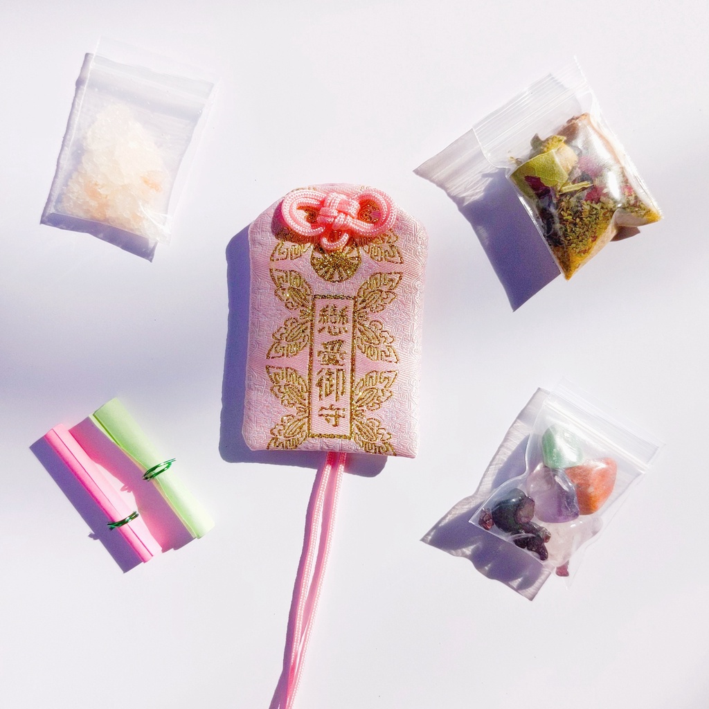 Túi Phước Omamori Tình yêu Mix Đá, Thảo Mộc, Muối Hồng Himalaya