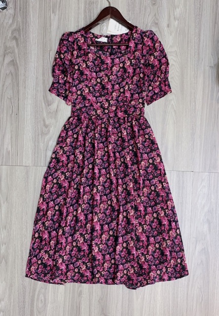 BÁN SỈ VÁY XOÈ HOA TÍM CHO NỮ | BigBuy360 - bigbuy360.vn