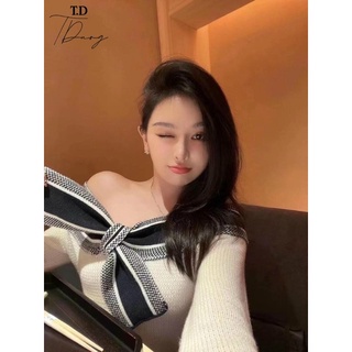 Áo trễ vai len nơ dior
