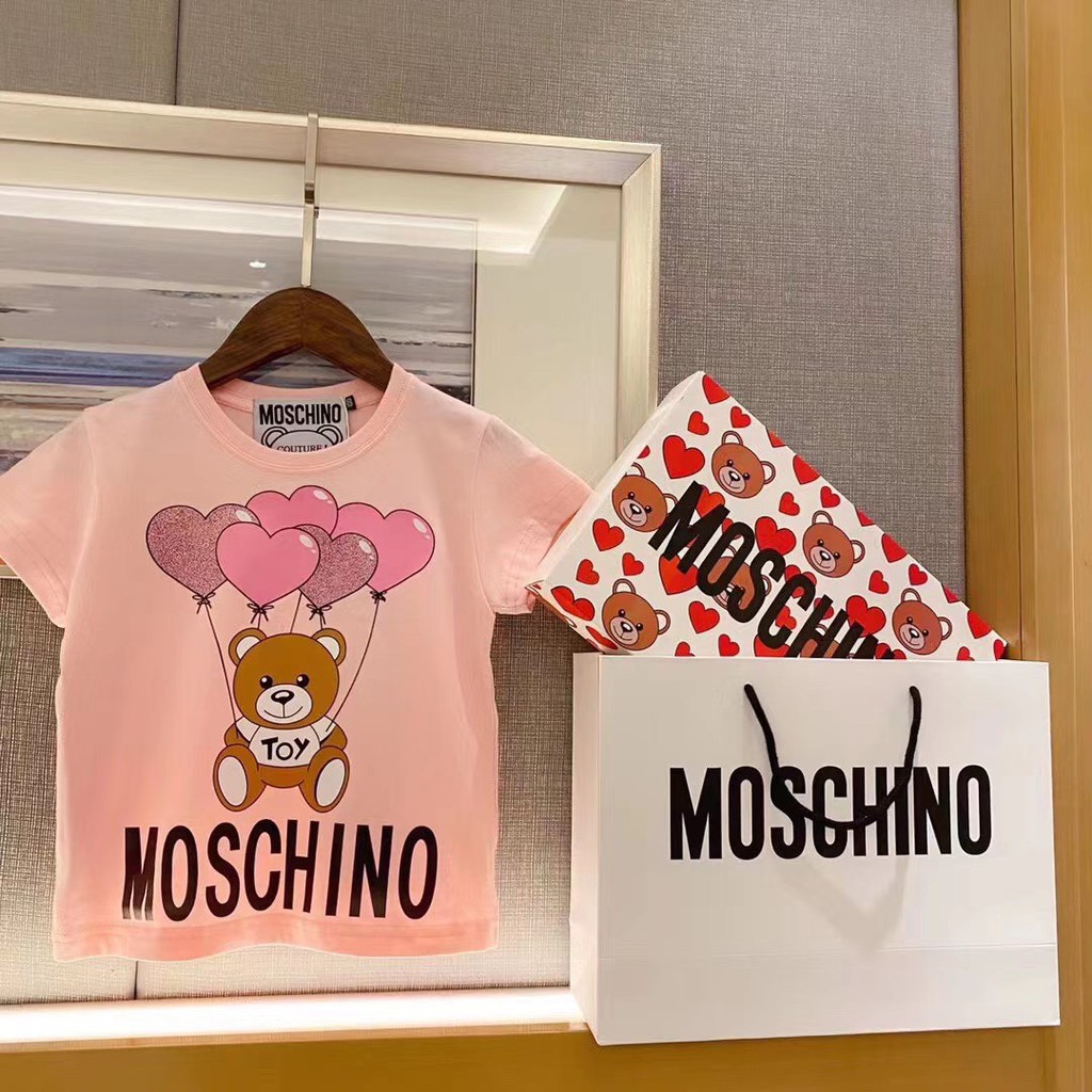 FOLLOW SHOP SĂN DEAL HÓT ÁO THUN GIA ĐÌNH SIÊU CẤP MOSCHINO ĐỦ SIZE CHO MẸ VÀ BÉ, HÀNG FULLBOX.