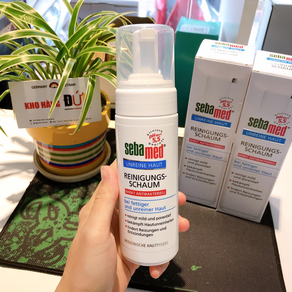 Sữa Rửa Mặt Tạo Bọt Seba Med Cho Da Mụn Của Đức - 150ml