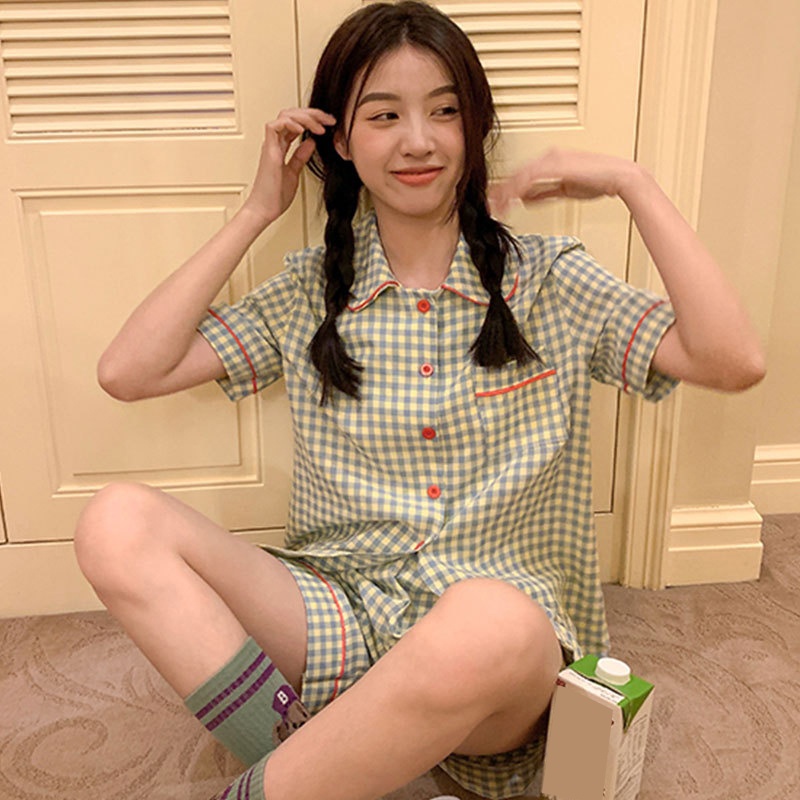 Bộ Đồ Ngủ 2 Món Áo Tay Ngắn Cổ Bẻ Cài Khuy + Quần Dài Dáng Rộng In Họa Tiết Kẻ Sọc Thời Trang Cho Nữ