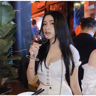 Áo sơ mi croptop cài khuy trước ngực
