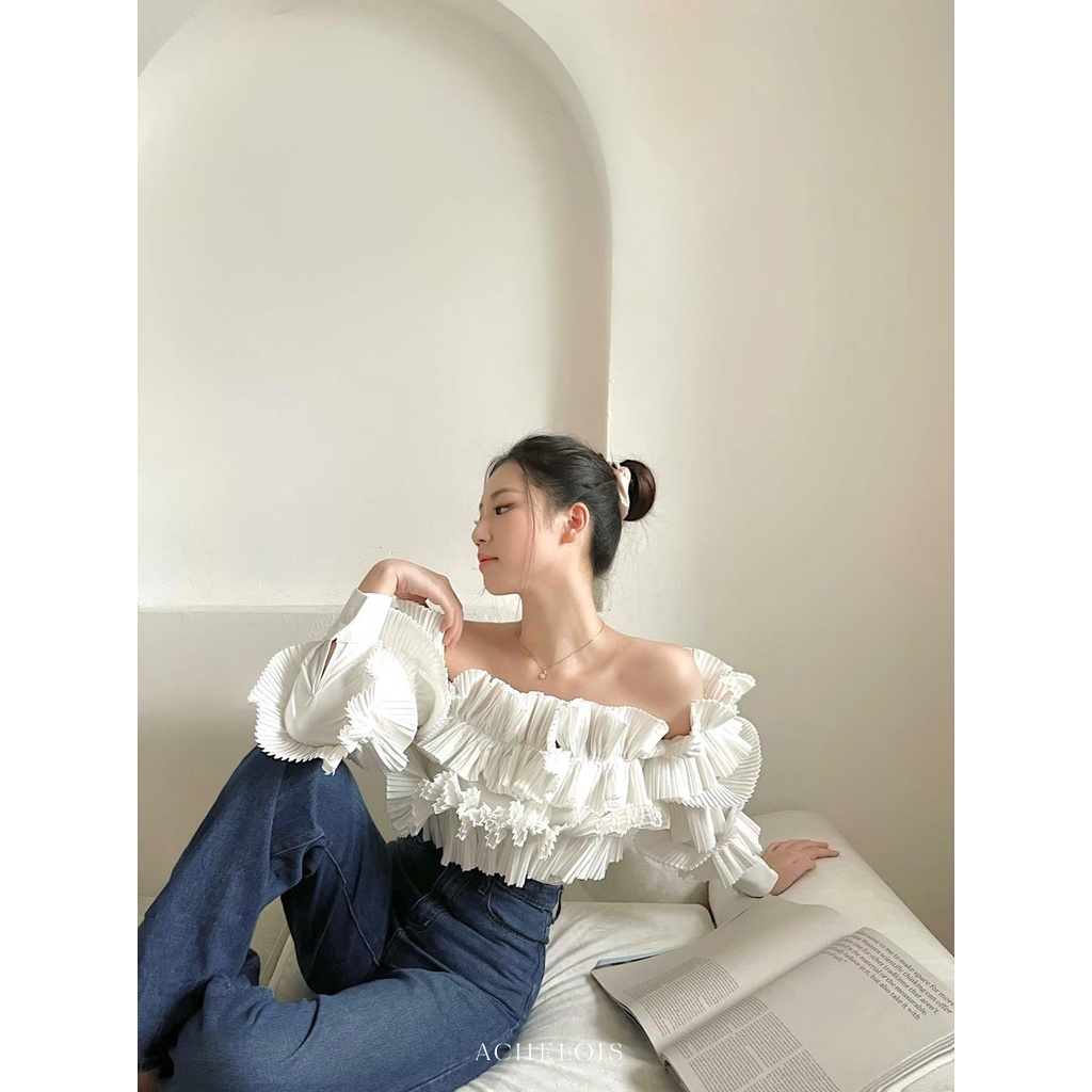 Achelois - Áo trễ vai dập li Devolle Pleated Off-Shoulder Top