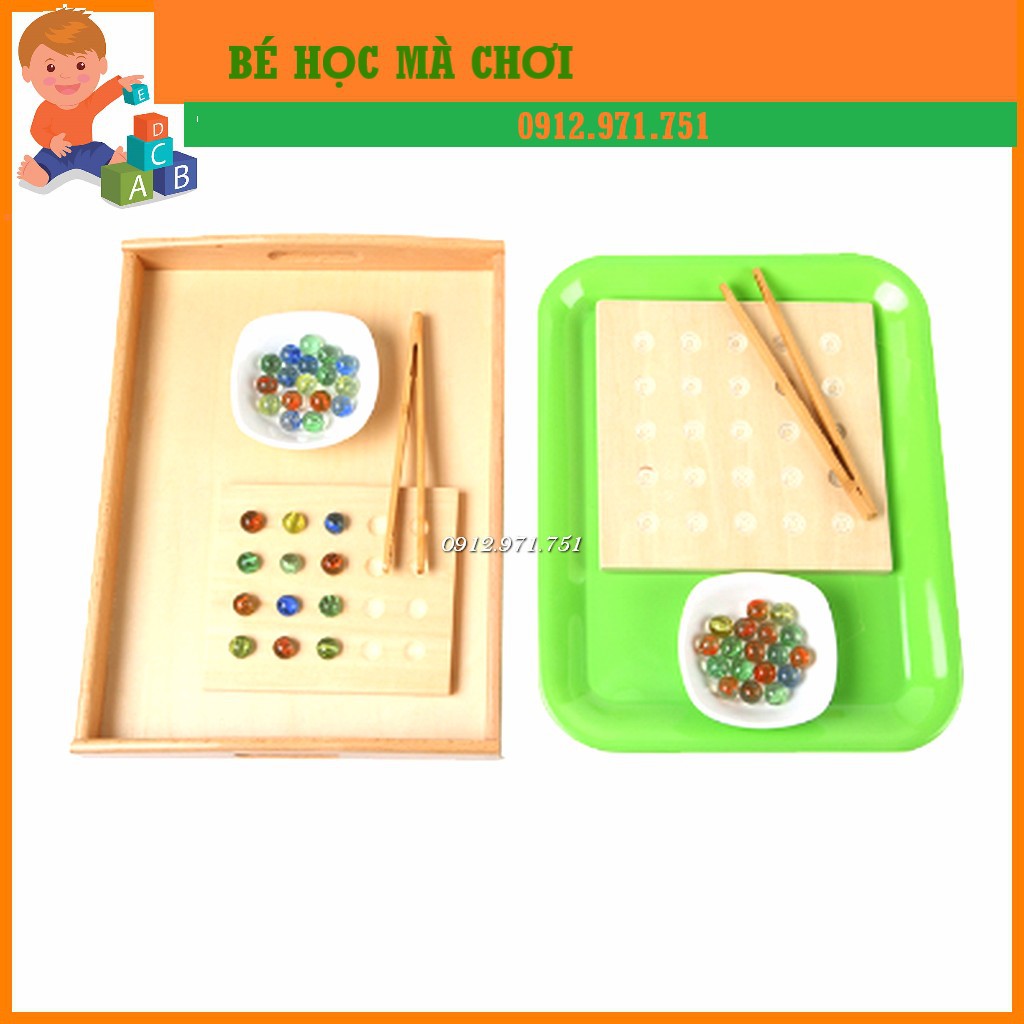 Giáo cụ Montessori - Tập gắp bi rèn vận động tinh