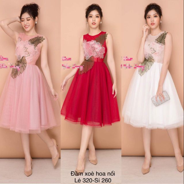 Đầm thiết kế xòe hoa nổi. Voan 4 lớp bồng bềnh. Hoa lá 3d cao cấp, xinh như công chúa. Bao đẹp,đi tiệc hoặc dạo phố.