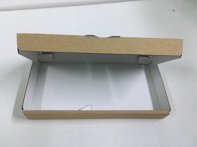 17x9x2 - 50 hộp carton size nắp gài đựng phụ kiện V081