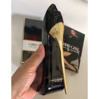 Nước hoa hình chiếc giày Good Girl Carolina (hàng tốt)