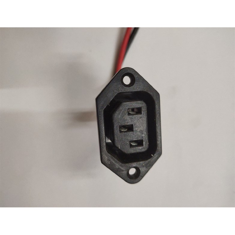 Ổ CẮM BÌNH XE ĐIỆN GIANT BÒ