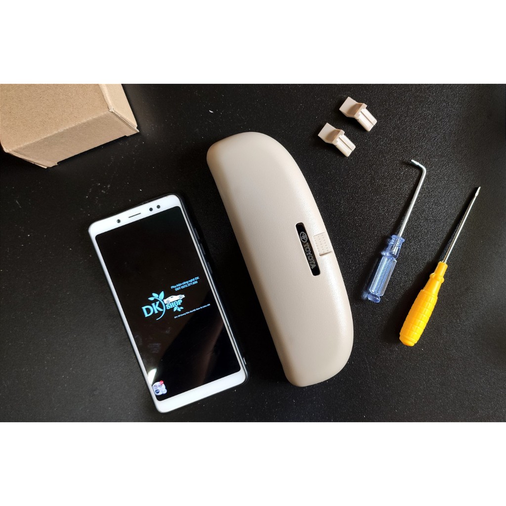 Hộp đựng kính ô tô TOYOTA VIOS, ALTIS, YARIS, CROSS, CAMRY, INNOVA, RAIZE