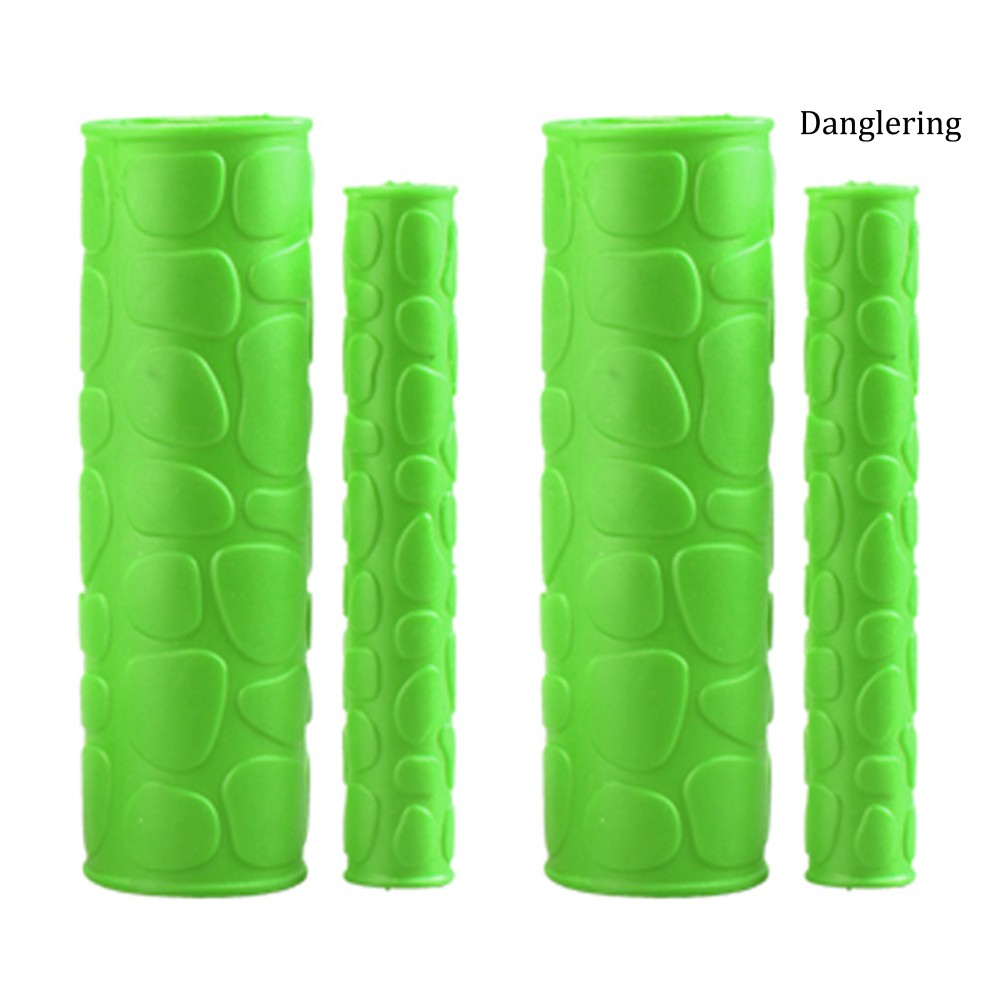 Set 4 bọc tay lái và thắng xe mô tô chống trơn