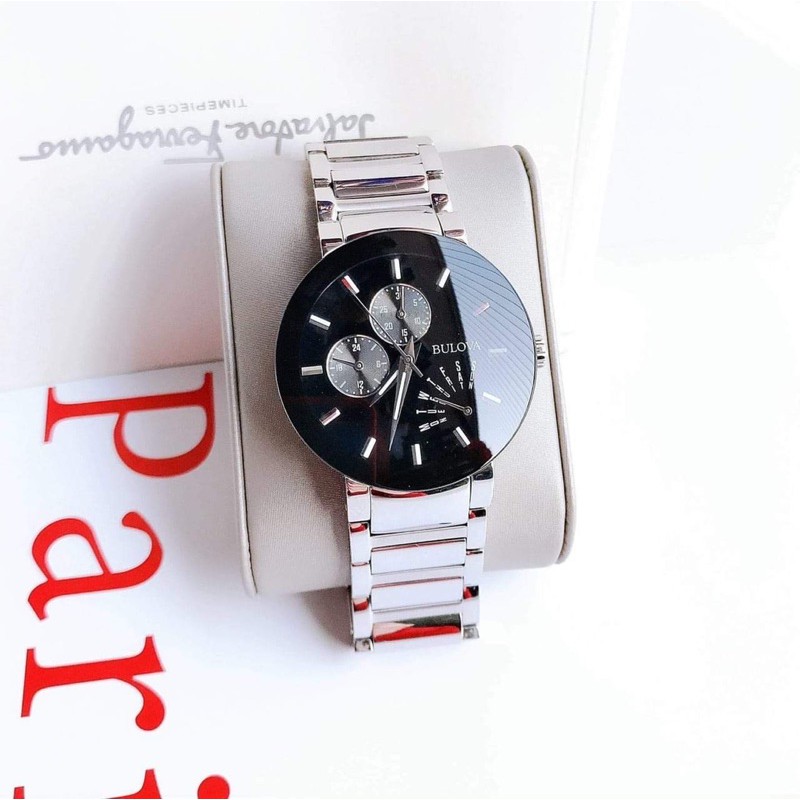 Đồng hồ nam Bulova .