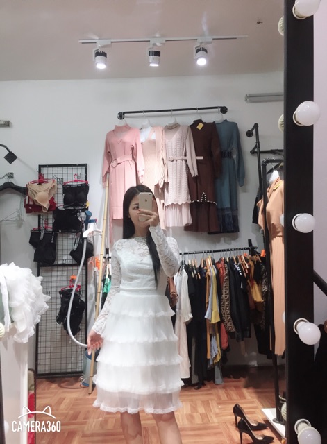 Váy ren tầng cao câp