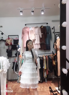 Váy ren tầng cao câp