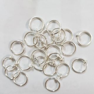 Khuyên môi không cần xỏ V BTS