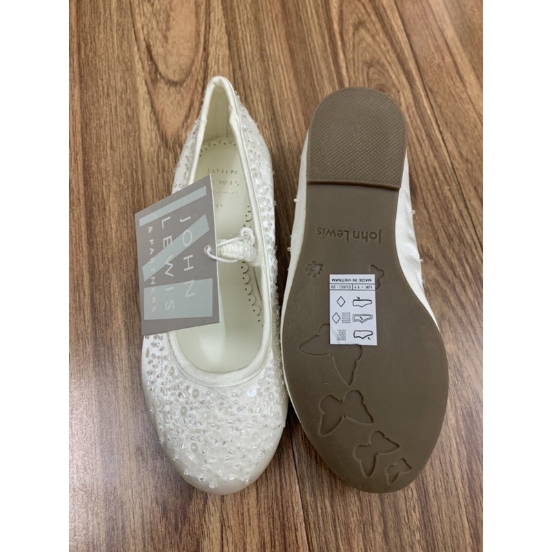 Combo kđr và giầy trắng đính cườm cho bé gái