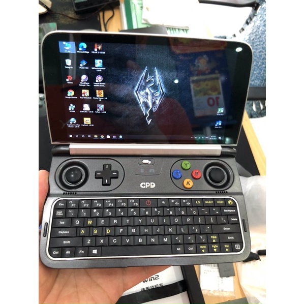 Laptop Mini GAMING GPD WIN 2 FULLBOX LIKENEW, màn cảm ứng, cực kỳ rõ đẹp, đã nâng cấp luôn SSD M2 512gb | BigBuy360 - bigbuy360.vn