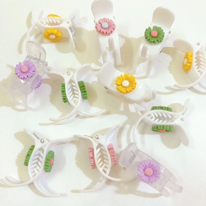 Kẹp càng cua hoa cúc nhiều màu loại 1