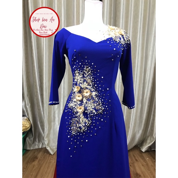 Áo dài xanh cô ban đính kết phối cổ von, thiết kế hoa phần ngực và eo sang cho mẹ | BigBuy360 - bigbuy360.vn