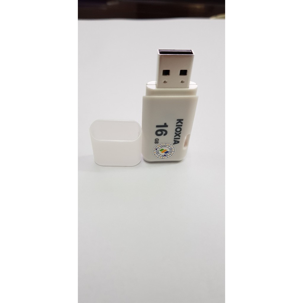 USB 16gb KIOXIA U202 chuẩn 2.0 (trắng) Japan - FPT phân phối