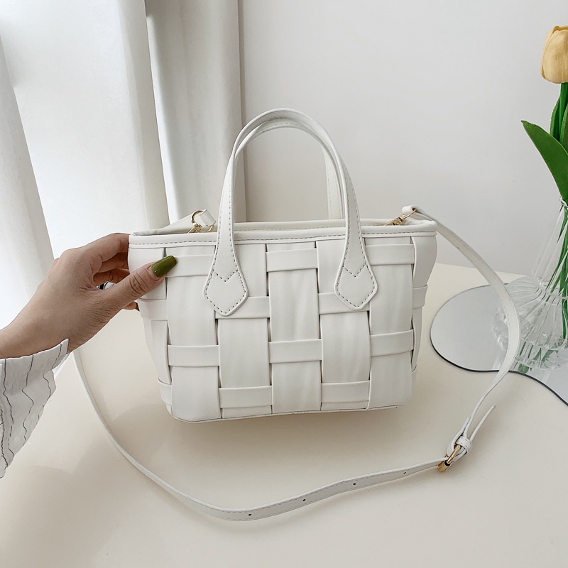 Túi xách tay IELGY đeo vai đan sợi thời trang cho nữ