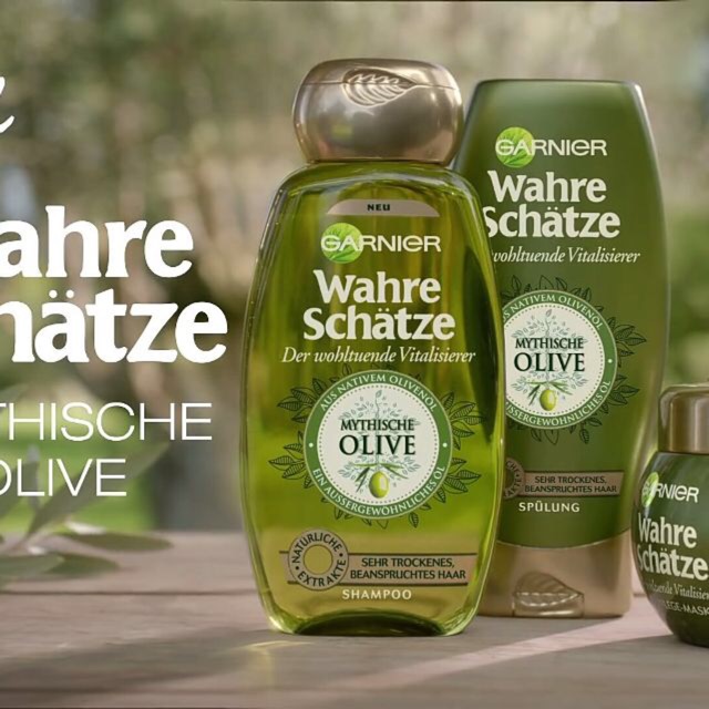 Bộ dầu gội xả Garnier Ultra Doux 300 ml