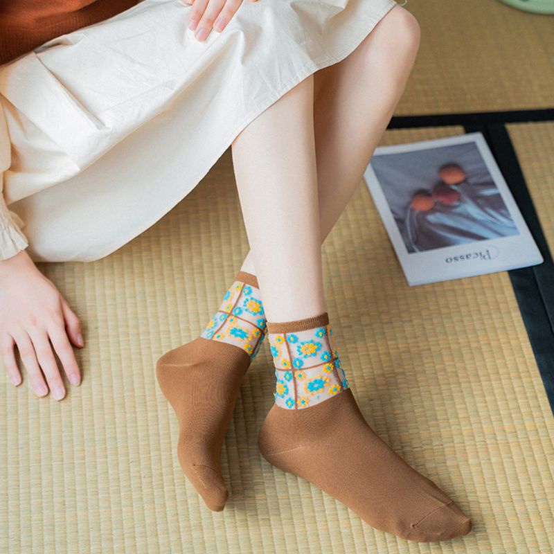 Tất Lưới Trong Suốt Họa Tiết Hoa Cúc Xinh Xắn