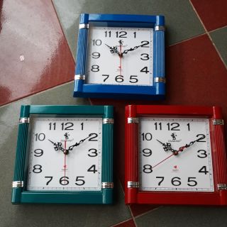 Đồng hồ treo tường