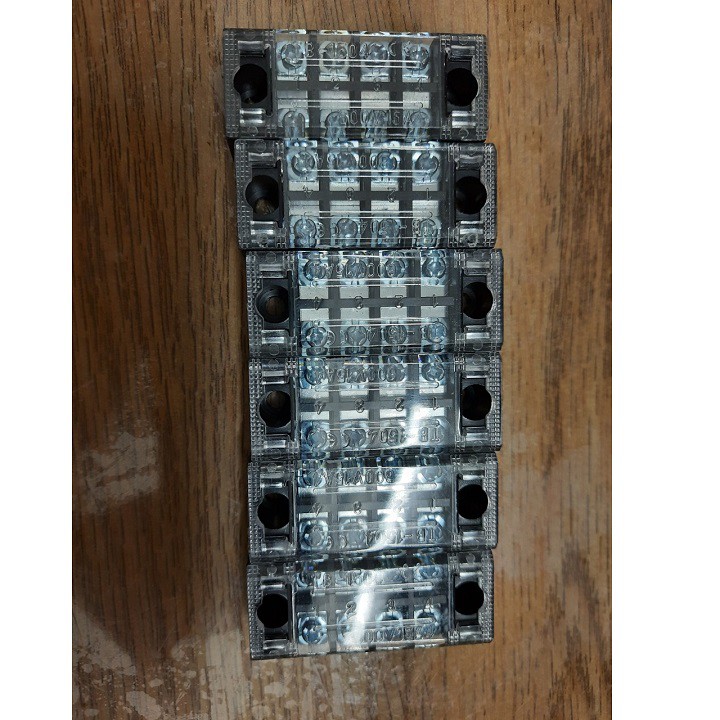 Cầu đấu 4 cực TB1504 domino 15A 4P