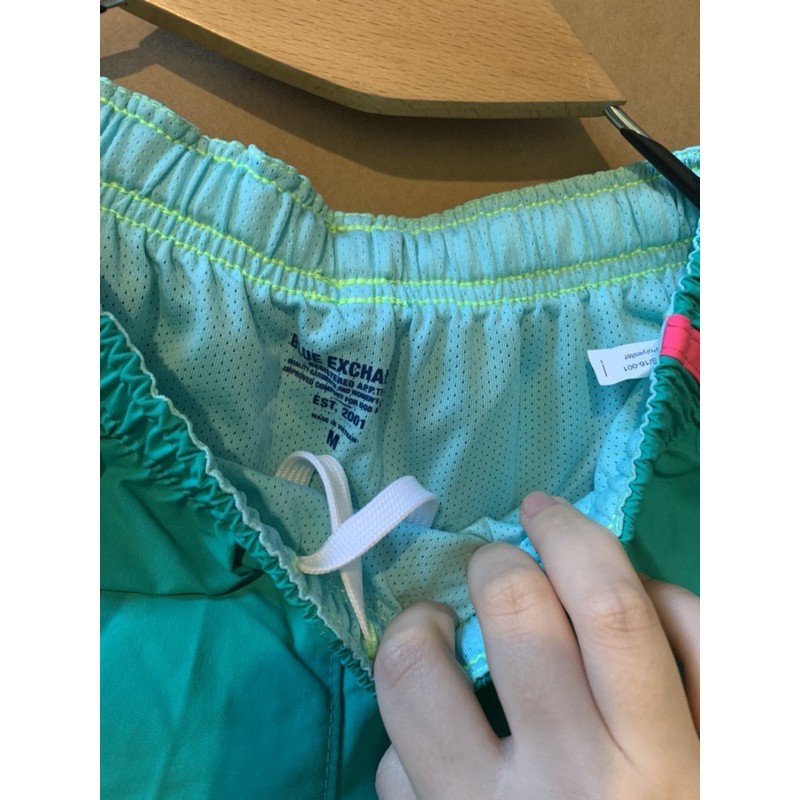 Quần đi biển nữ màu sắc nổi bật, chất gió dày | BigBuy360 - bigbuy360.vn