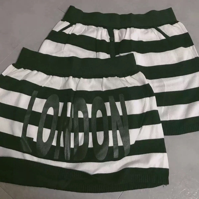 chân váy len kẻ sọc ngang ôm body in chữ