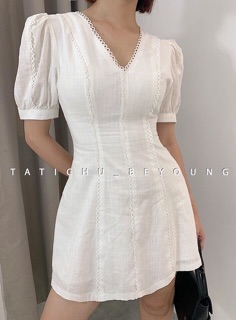 ĐẦM TRẮNG CỔ V CHIẾT EO