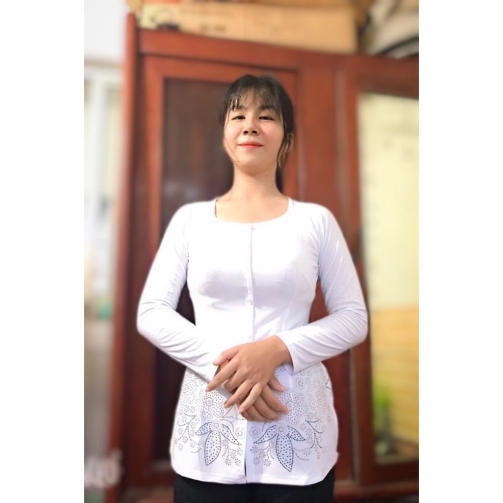 Áo bà ba CỔ TRÒN ĐÍNH ĐÁ từ (40-67kg)mặc vừa,hàng có sẵn.ảnh shop tự chụp