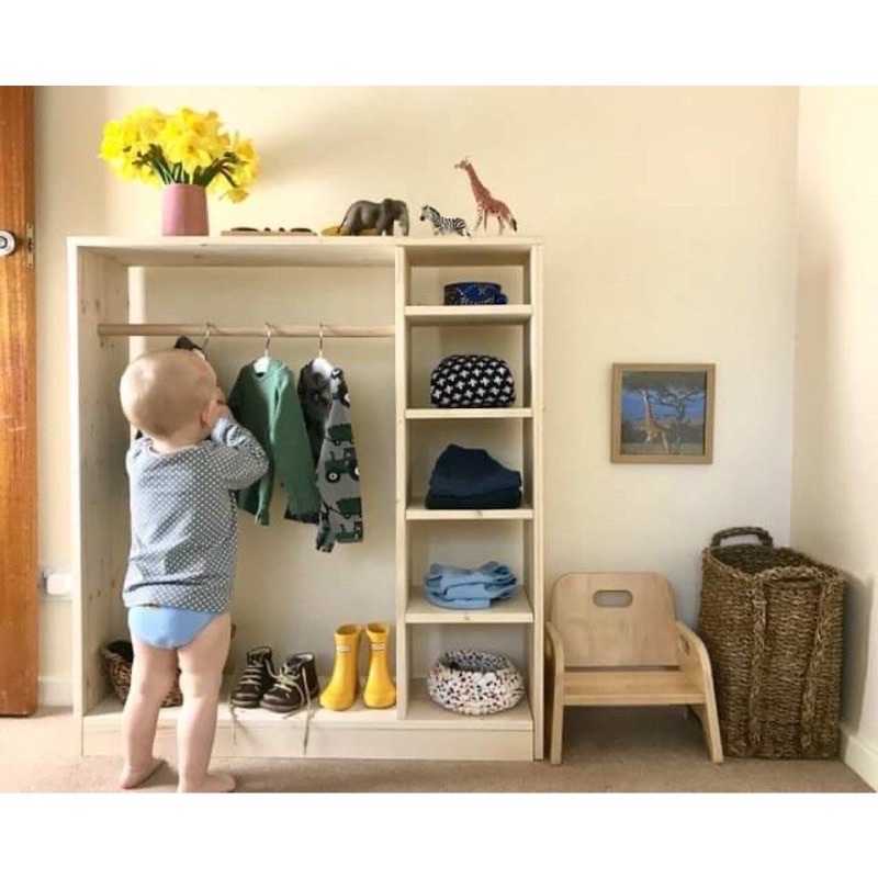 Giá , tủ Treo quần áo trẻ em, chất liệu gỗ MDF có kèm bộ sticker trang trí cho bé sáng tạo trang trí