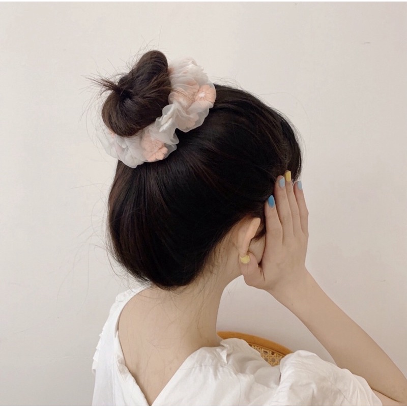 Dây cột tóc scrunchie thêu hoa phong cách Hàn Quốc xinh xắn dành cho nữ- scrunchie hot hit