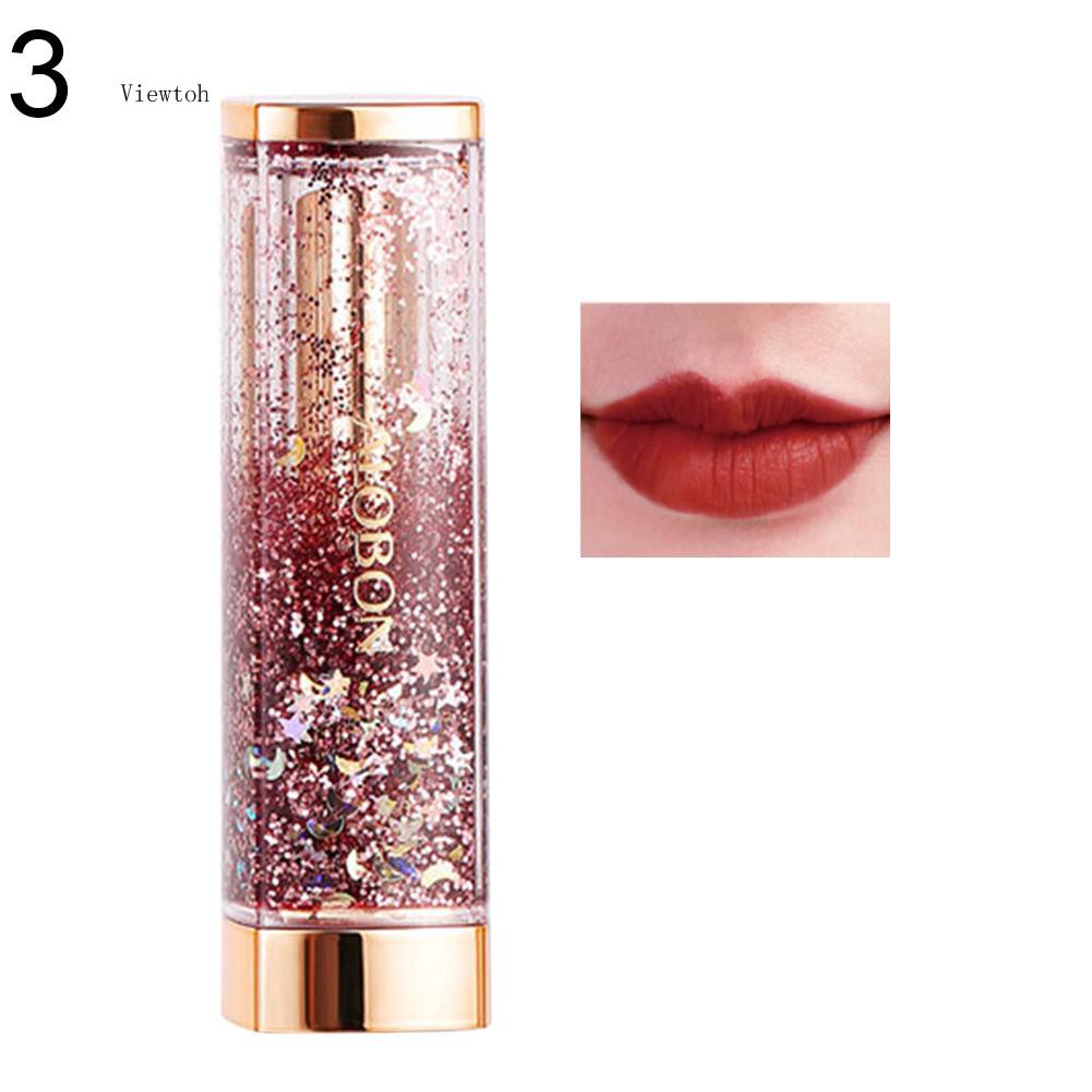 Son môi cho màu lì mịn mượt như nhung quyến rũ và dưỡng ẩm môi