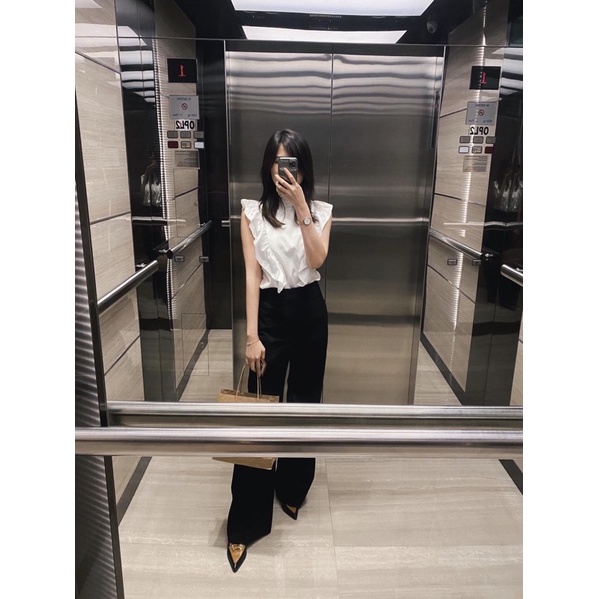 Áo cổ trụ cách điệu phối bèo cho nữ Caffeine Studio