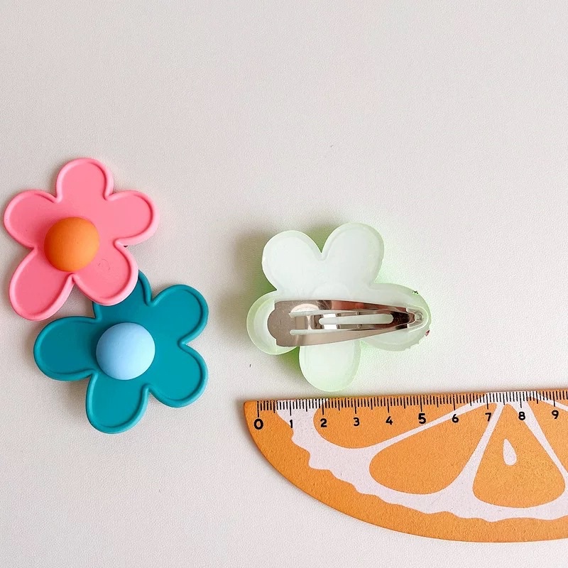 Kẹp hoa mùa Hè tông màu neon bằng nhựa dễ thương cho bé