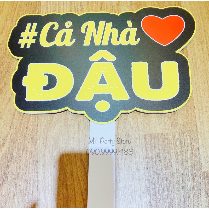 Chủ đề: Sinh nhật 2 - HASHTAG CẦM TAY CHỤP HÌNH