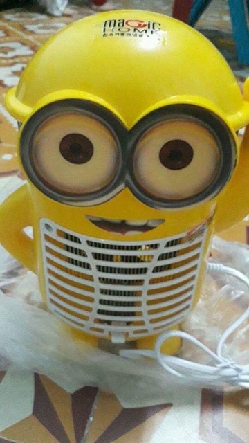 Đèn bắt muỗi Minion