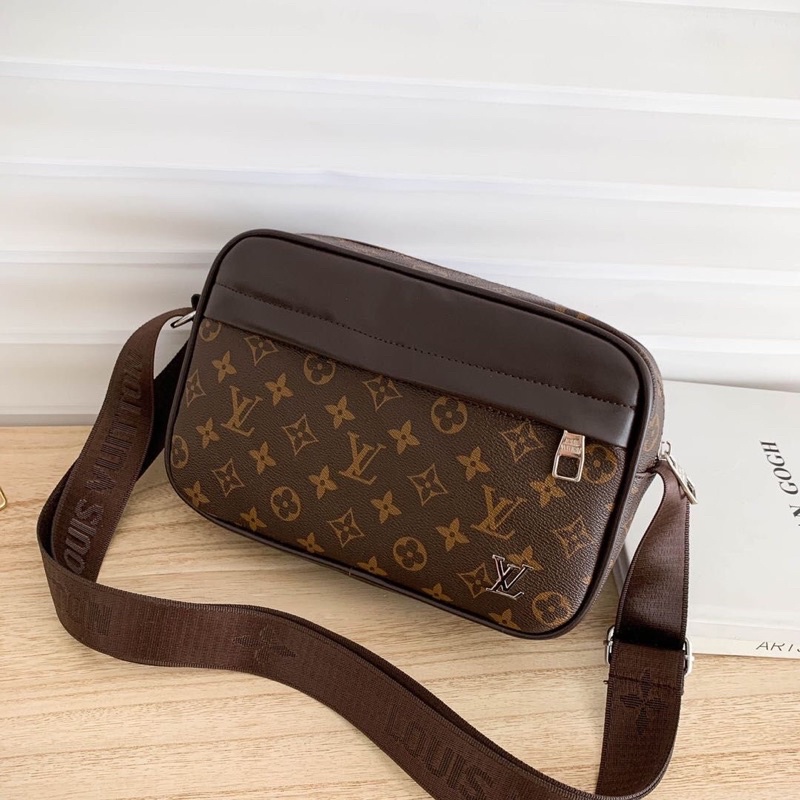 Túi đeo chéo Lv dáng hộp | BigBuy360 - bigbuy360.vn