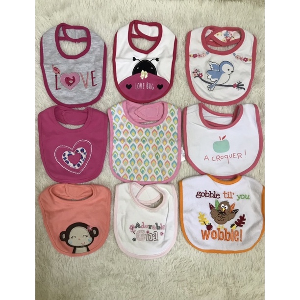 Yếm cổ xuất dư