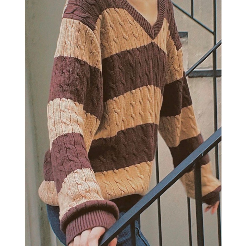 Áo len cổ V Nikki Stripe Sweater