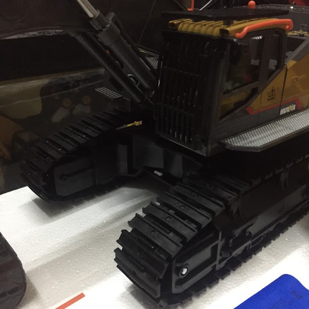 Xe xúc hợp kim 22 kênh HuiNa 592 bản nâng cấp