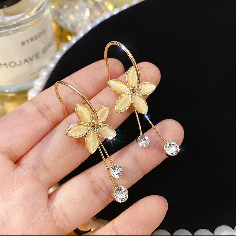 Khuyên Tai Đính Đá Ngọc Trai Nhân Tạo Phong Cách Hàn Quốc Sang Trọng