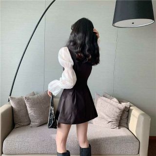 Đầm cổ vest 4 cúc tay phồng