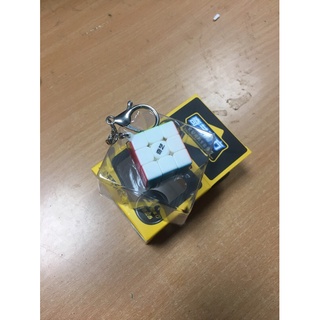 Móc khóa Qiyi Key Ring Cube 3x3 Stickerless