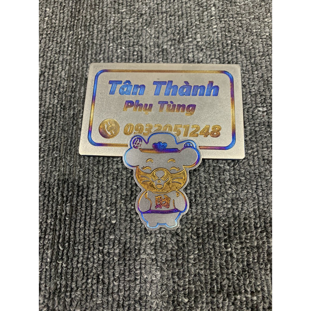 Logo Titan hình chuột may mắn