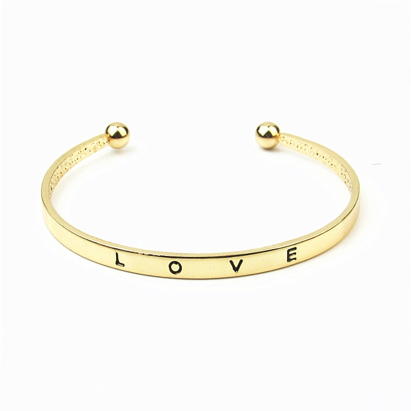 Vòng tay nữ dạng hở chạm khắc chữ LOVE thời trang