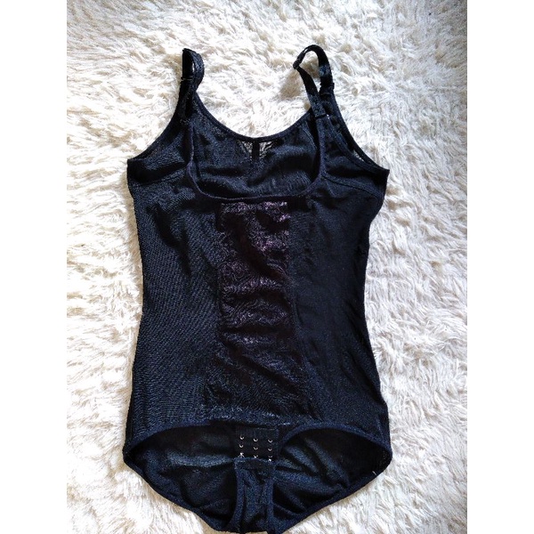 Pass bộ bodysuit ,corset định hình 2hand